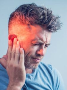 सर्दियों में क्यों बढ़ जाता है कान का संक्रमण, expert से जानें कारण और बचाव के उपाय